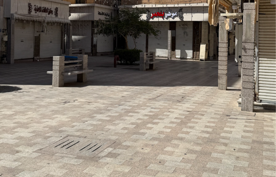 إحدى الساحات في المنطقة التاريخية.