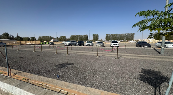 موقف المركبات الشرقي