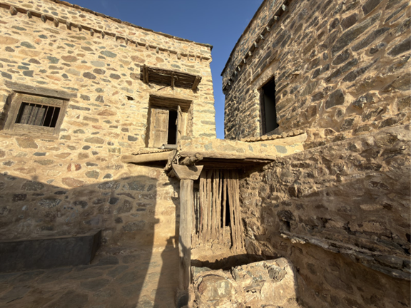 بئر الماء الموجود بالقصر