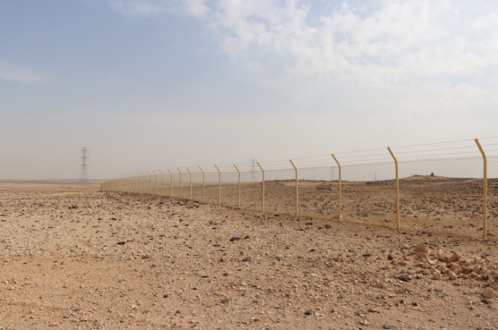 الطبيعة الصحراوية المحيطة بموقع بدنة 1 الأثري