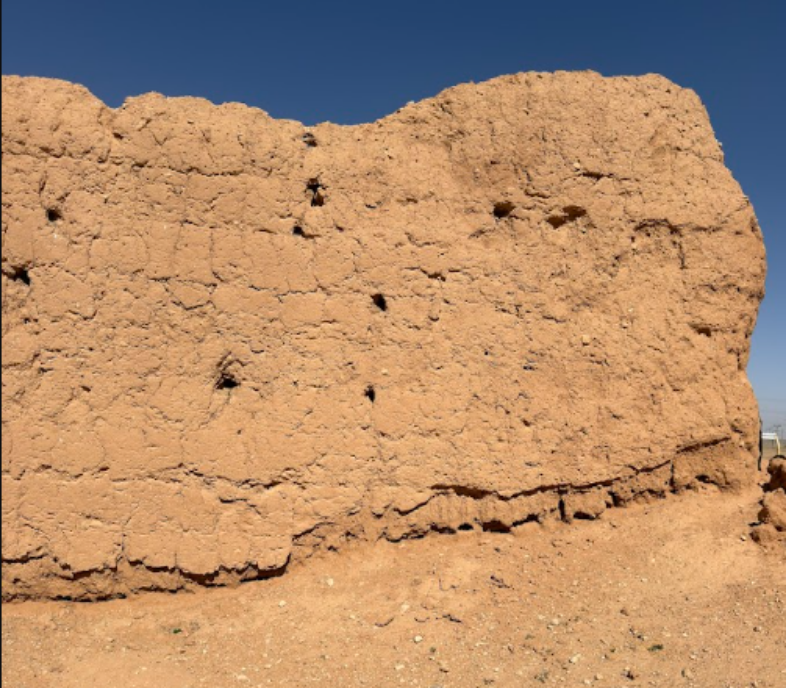 هشاشة أسطح الجدران بفعل العوامل المناخية