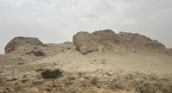 آثار تهدم الجدران والأسقف