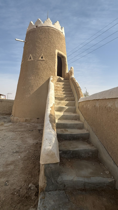 درج أحد أبراج المراقبة