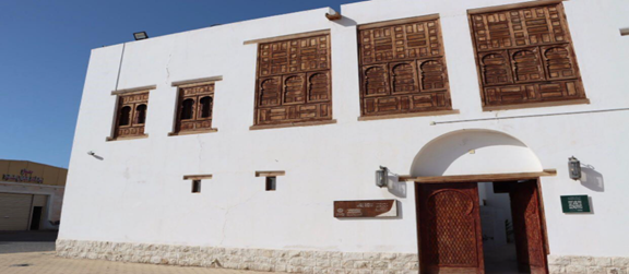 البوابة الرئيسية لقصر الإمارة