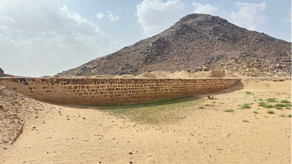 طول وارتفاع السد
