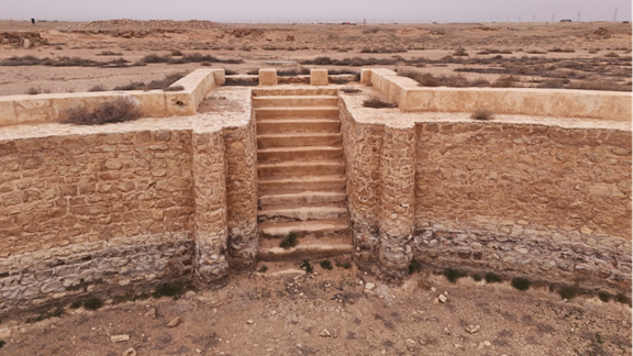 جدران البركة المزدوجة، والدرج