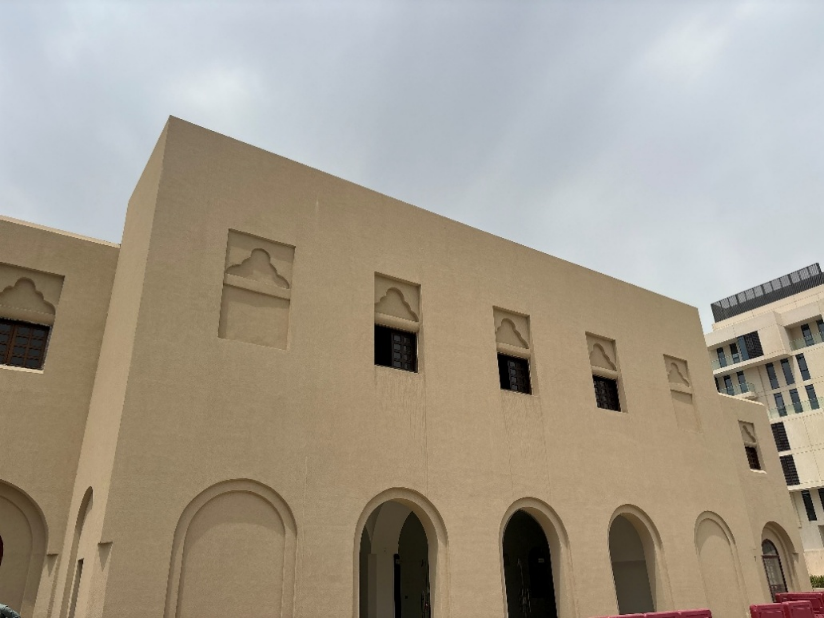 التجويفات الجدارية والأقواس