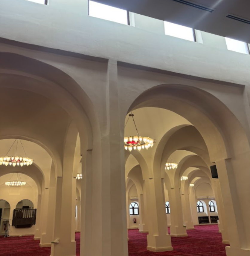 الأقواس والأعمدة الداخلية