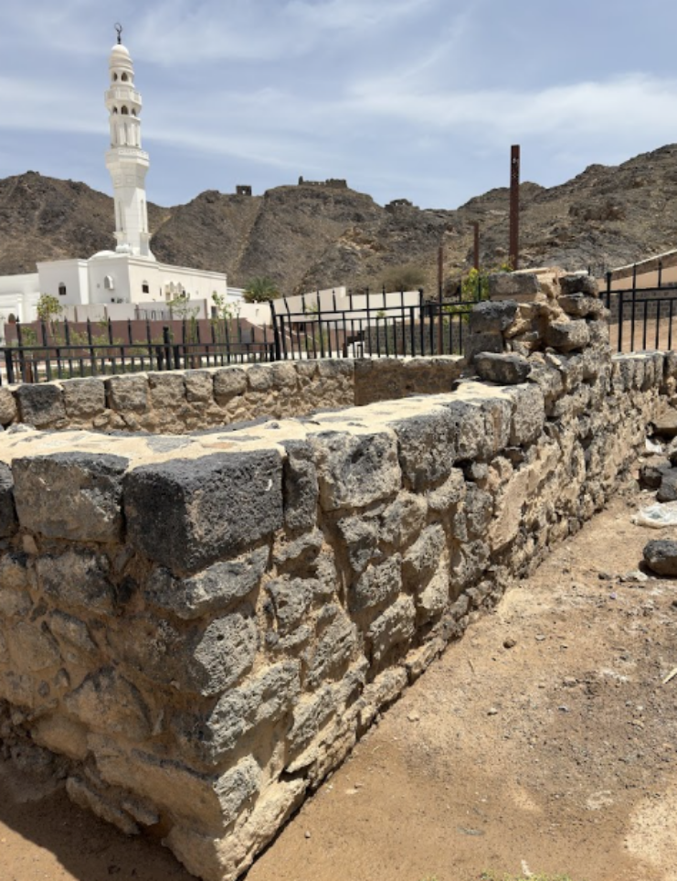 مشهد عام لمسجد سعد بن معاذ