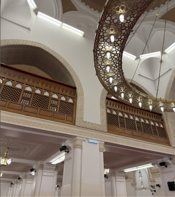 الجدران والأسقف الخالية من التشققات