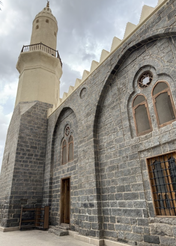 مساجد غرب الحرم وسقيفة بني ساعدة وسوق المناخة