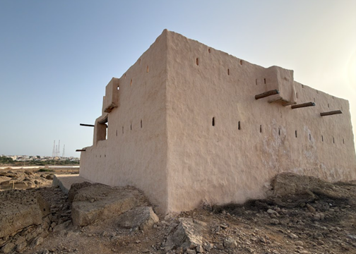 فتحات الجدران الخارجية في قلعة الفرسان