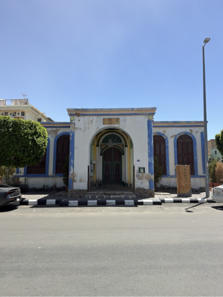 بوابة مقوسة